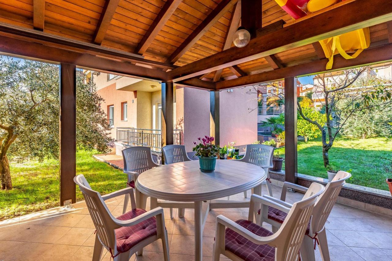 Istriensonne - Apartments Veruda Mit Grillterrasse Pula Exterior photo